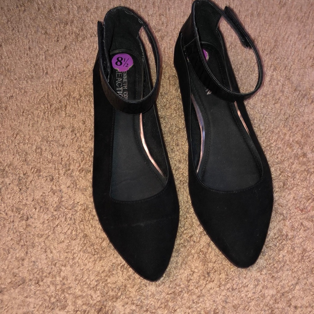 Kenneth Cole pointed ballerina flats
